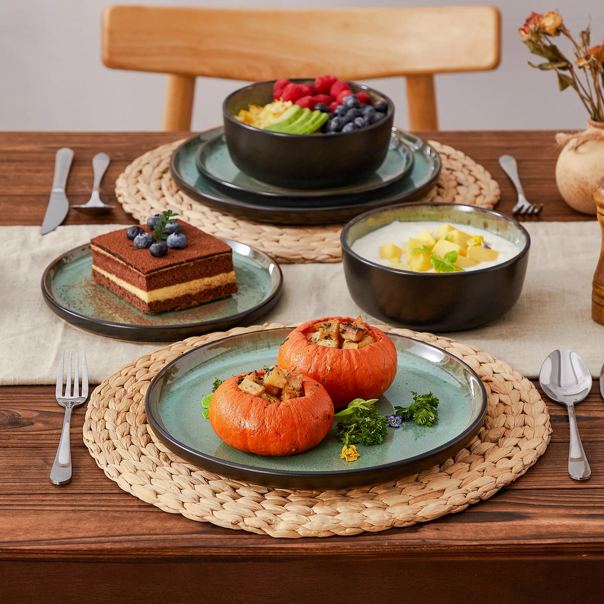 MALACASA Ceramic Dinnerware Set With Handmade Glazed Stoneware